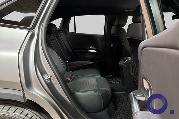 Mercedes-Benz EQA300 17 of 30