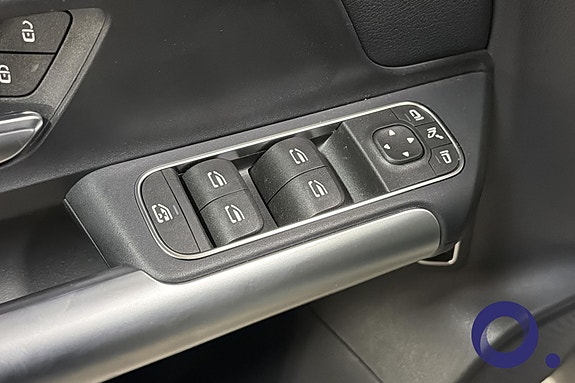 Mercedes-Benz EQA300 14 of 30