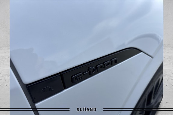 Audi Q8 e-tron 22 of 30