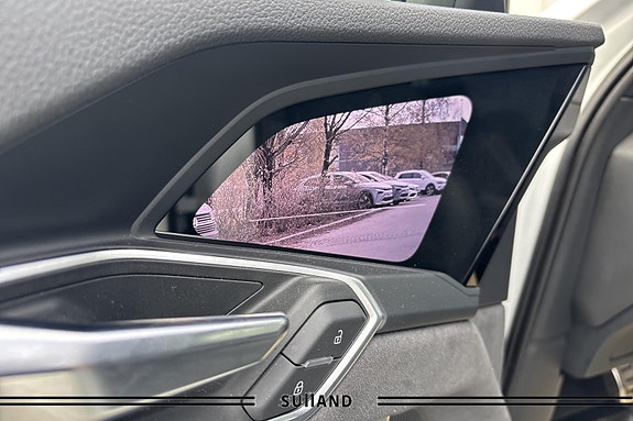 Audi Q8 e-tron 25 of 30