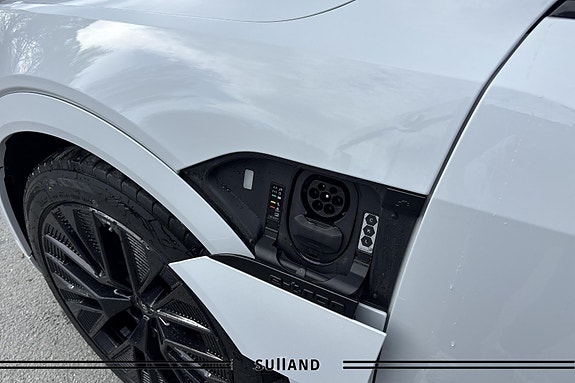 Audi Q8 e-tron 9 of 30