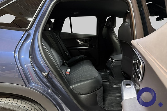 Mercedes-Benz EQE SUV 17 of 30
