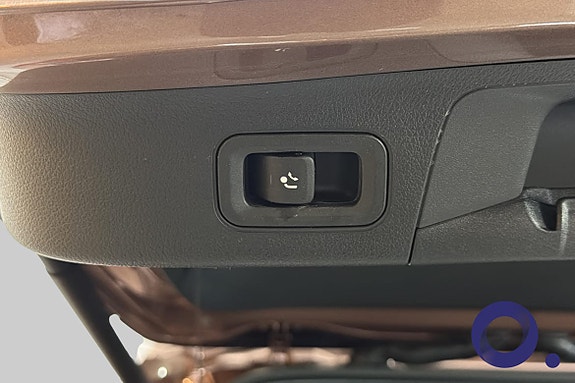 Mercedes-Benz EQA300 7 of 30