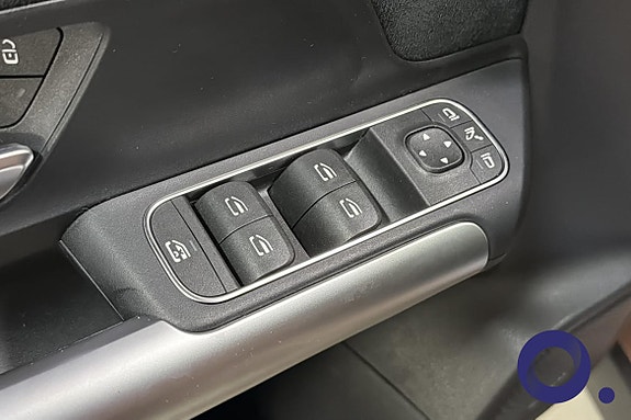 Mercedes-Benz EQA300 14 of 30