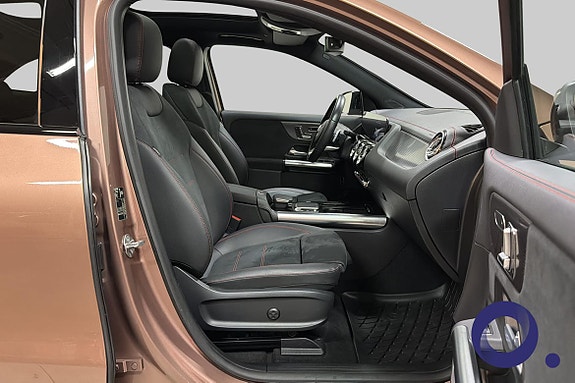 Mercedes-Benz EQA300 15 of 30