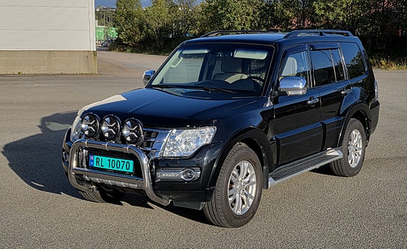Mitsubishi Pajero 8 of 30
