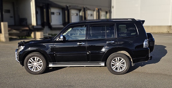 Mitsubishi Pajero 5 of 30