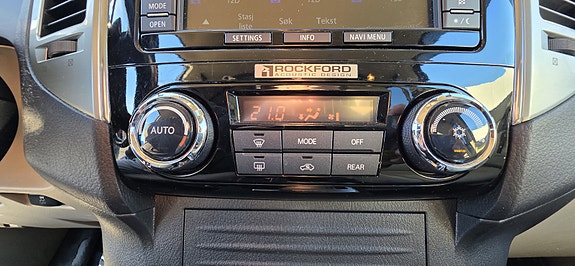 Mitsubishi Pajero 28 of 30