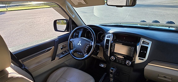 Mitsubishi Pajero 20 of 30