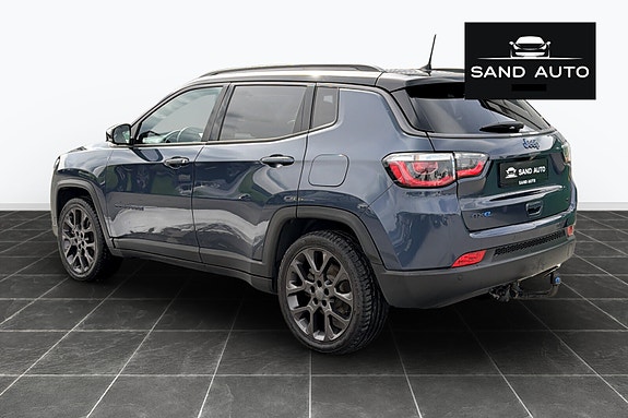 Jeep Compass 16 of 30