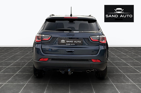 Jeep Compass 4 of 30