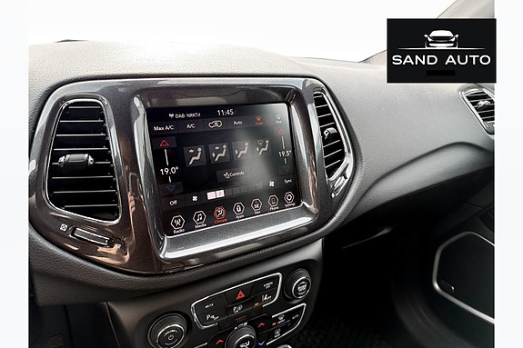 Jeep Compass 26 of 30