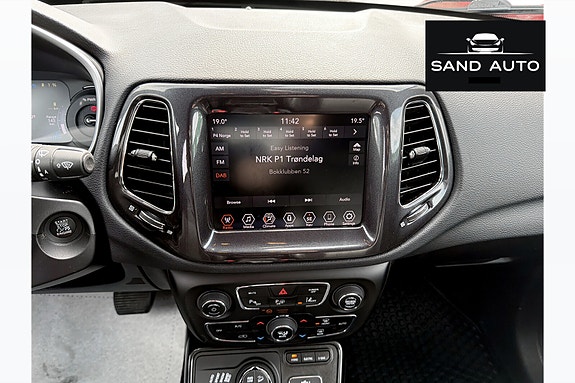 Jeep Compass 12 of 30