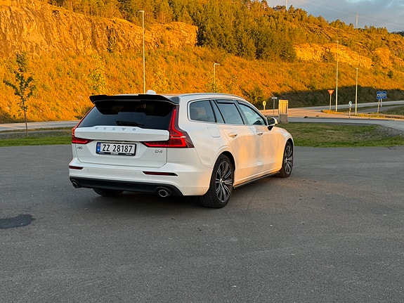 Volvo V60 7 of 27