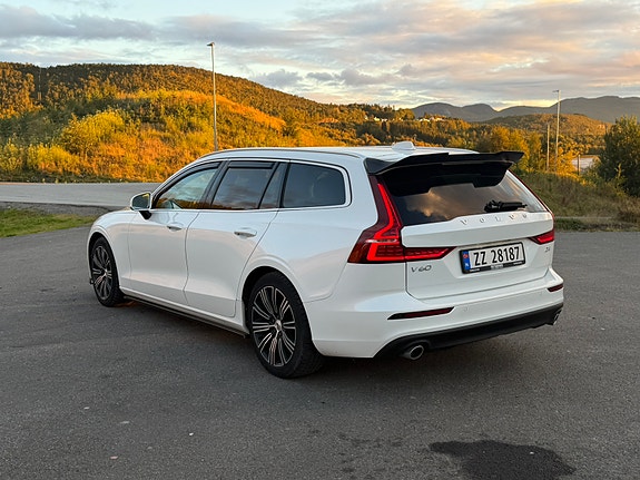 Volvo V60 6 of 27