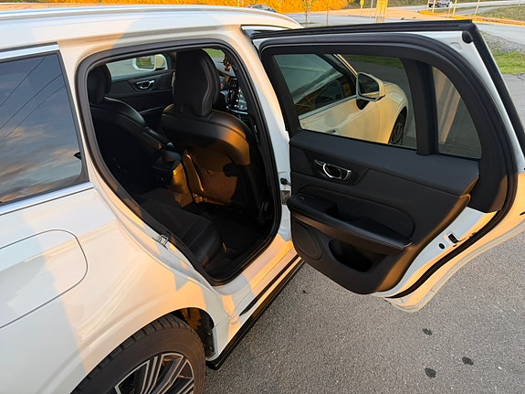 Volvo V60 12 of 27