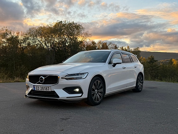 Volvo V60 9 of 27