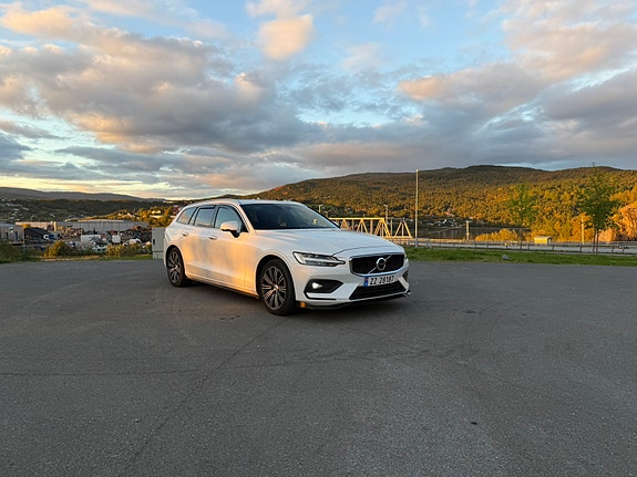 Volvo V60 11 of 27