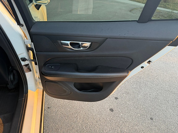 Volvo V60 14 of 27