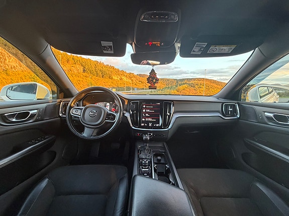 Volvo V60 22 of 27
