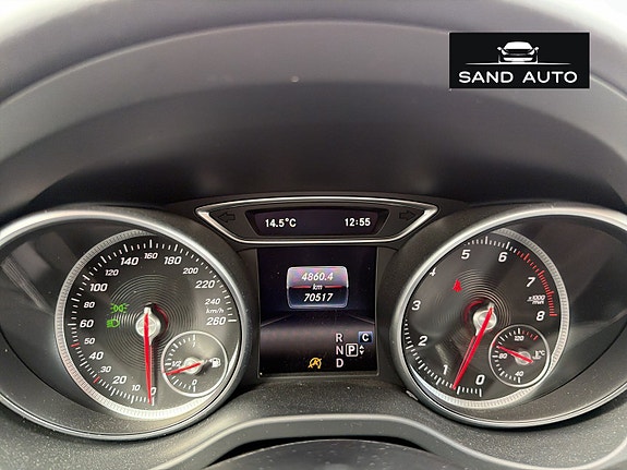 Mercedes-Benz GLA180 22 of 30