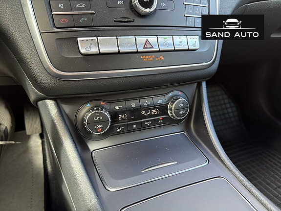Mercedes-Benz GLA180 23 of 30