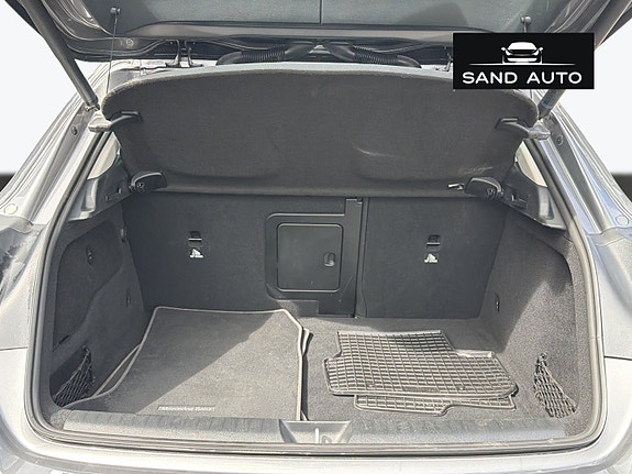 Mercedes-Benz GLA180 7 of 30