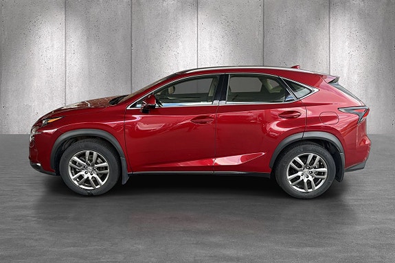 Lexus NX300h 5 of 18