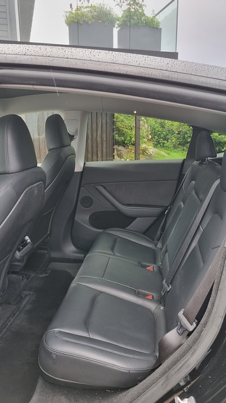 Tesla Model Y 9 of 10