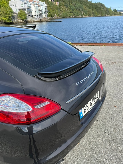 Porsche Panamera 4 11 of 30