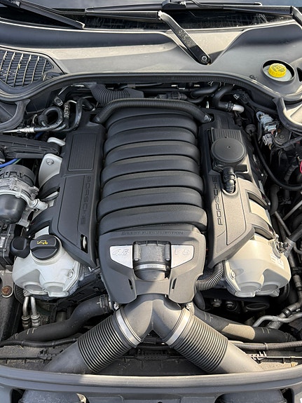 Porsche Panamera 4 13 of 30