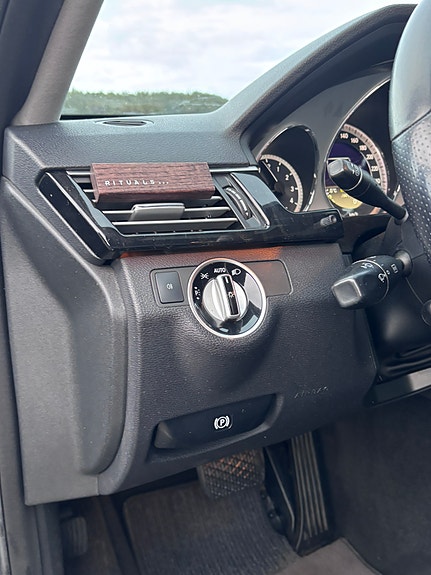 Mercedes-Benz E220 d 22 of 30