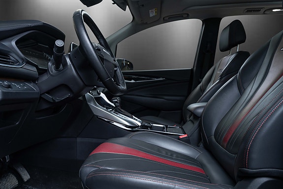 Maxus Euniq 5 12 of 30