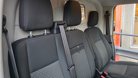 Ford Transit Custom 30 of 30