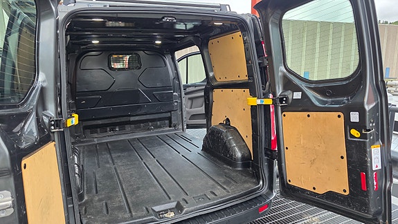 Ford Transit Custom 22 of 30