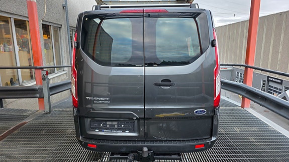 Ford Transit Custom 19 of 30