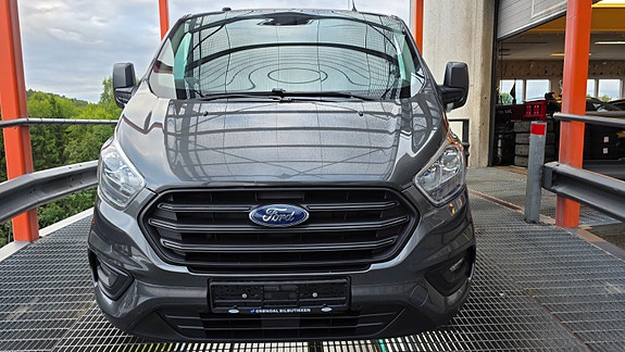 Ford Transit Custom 8 of 30
