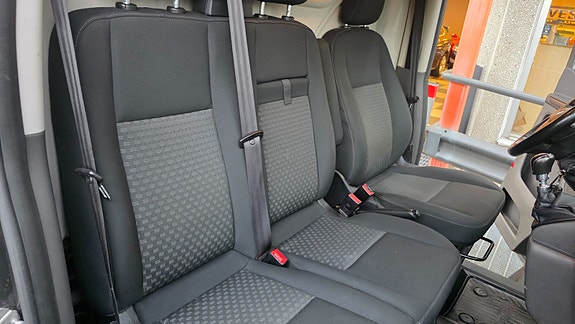 Ford Transit Custom 29 of 30
