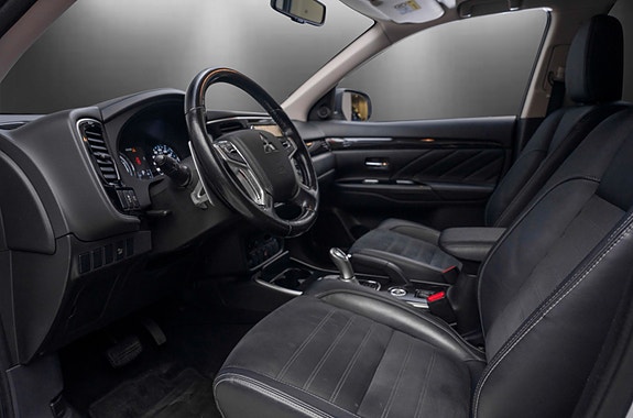 Mitsubishi Outlander 13 of 26