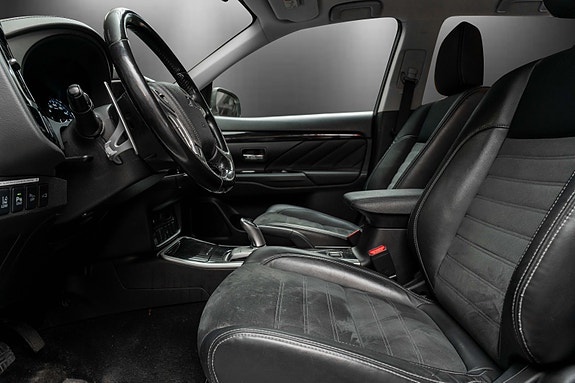 Mitsubishi Outlander 12 of 26