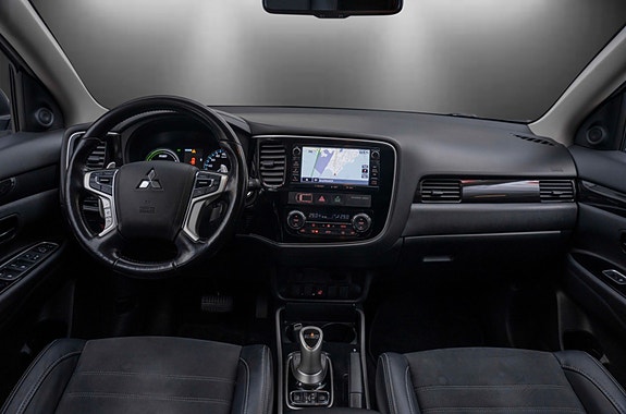 Mitsubishi Outlander 16 of 26