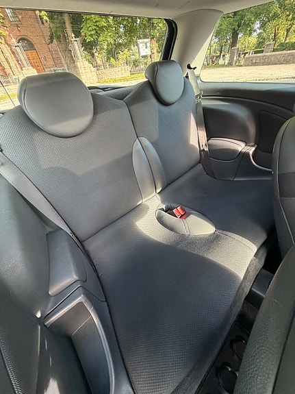 MINI Cooper 13 of 20