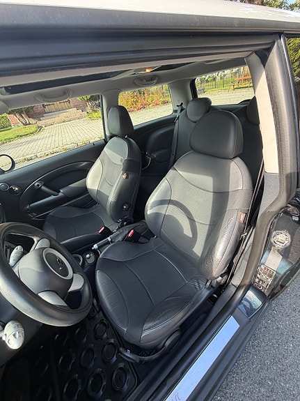 MINI Cooper 10 of 20