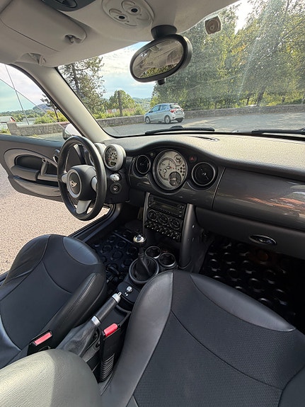 MINI Cooper 14 of 20