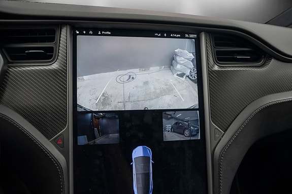 Tesla Model X 24 of 30