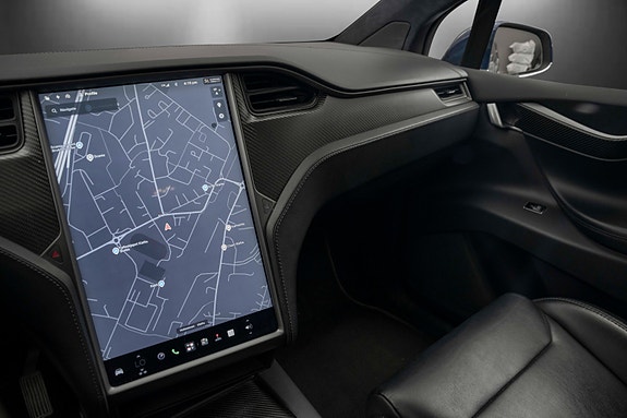 Tesla Model X 26 of 30
