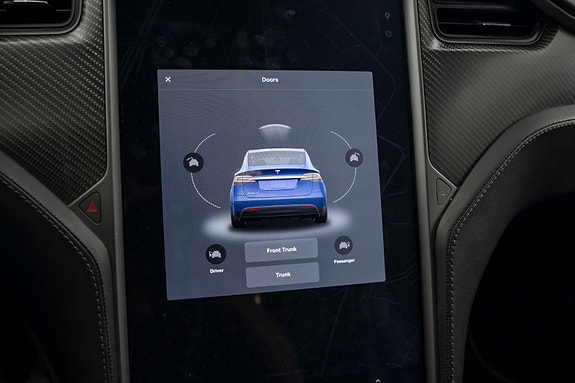 Tesla Model X 25 of 30