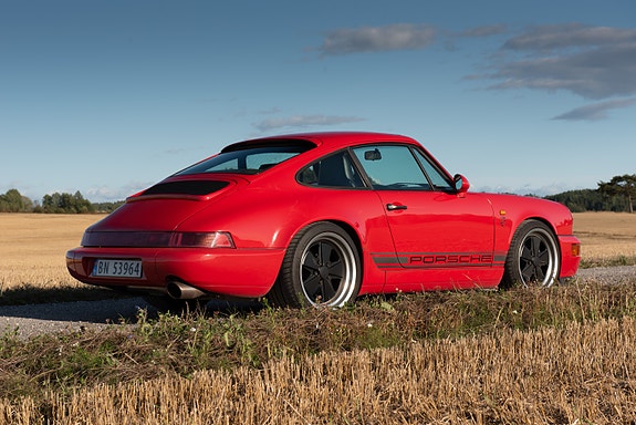 Porsche 911 13 of 30