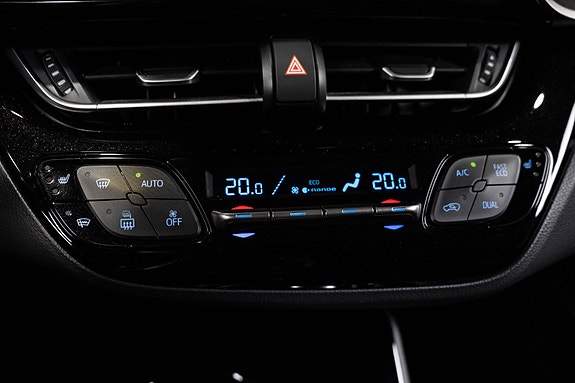 Toyota C-HR 17 of 30
