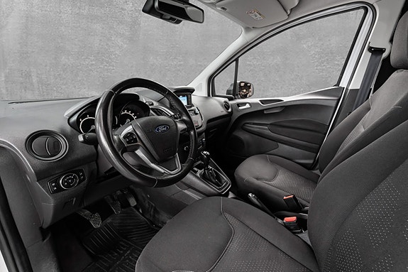 Ford Transit Courier 15 of 29